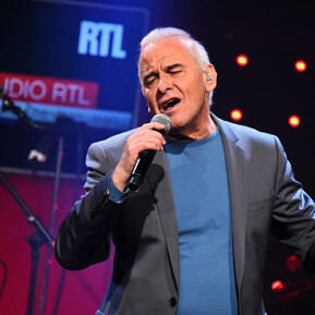 VIDÉOS - Michel Fugain interprète 3 titres de son nouvel album dans Le Grand  Studio RTL