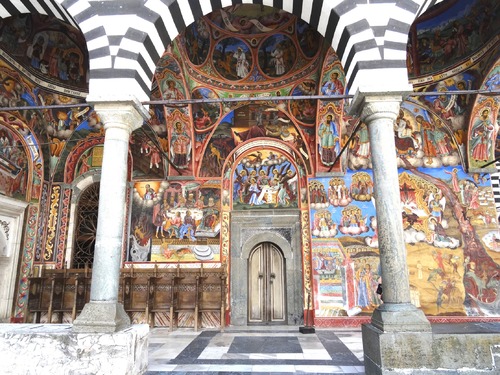 Le fabuleux monastère de Rila en Bulgarie, classé au Patrimoine Mondial (photos)
