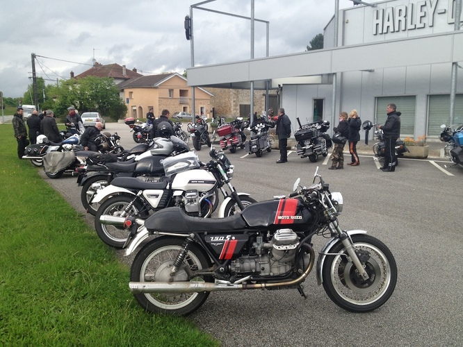 Ride en Limousin avec Virage 8 et Pierre de la concession Harley-Davidson de Limoges