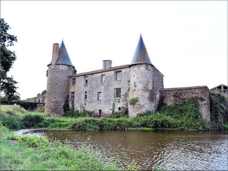 Photos du château de la Grêve - Vendée