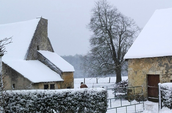 Clichés du village entre neige et dégel