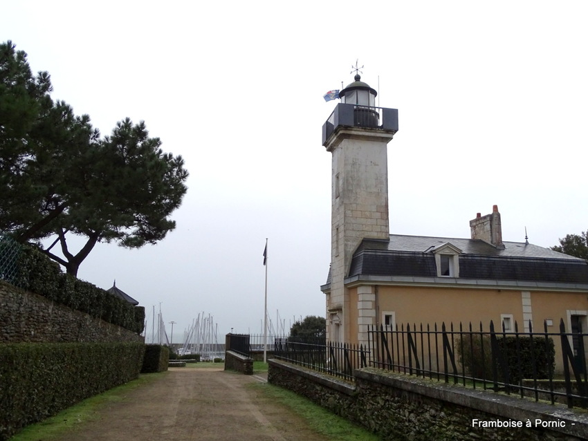 Sentier du Littoral de la  Noéveillard à Pornic  - 2022- Phare, siège de la SNSM 