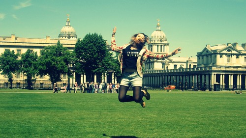 Sun, smile, fun and friends in LONDON!