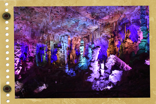 30340 Mejannes le Clap Grotte de la Salamandre