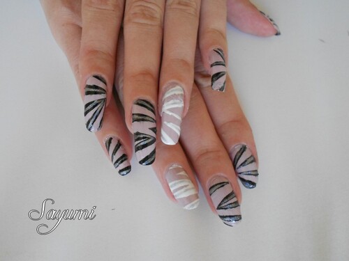 Nail Art Graphique 