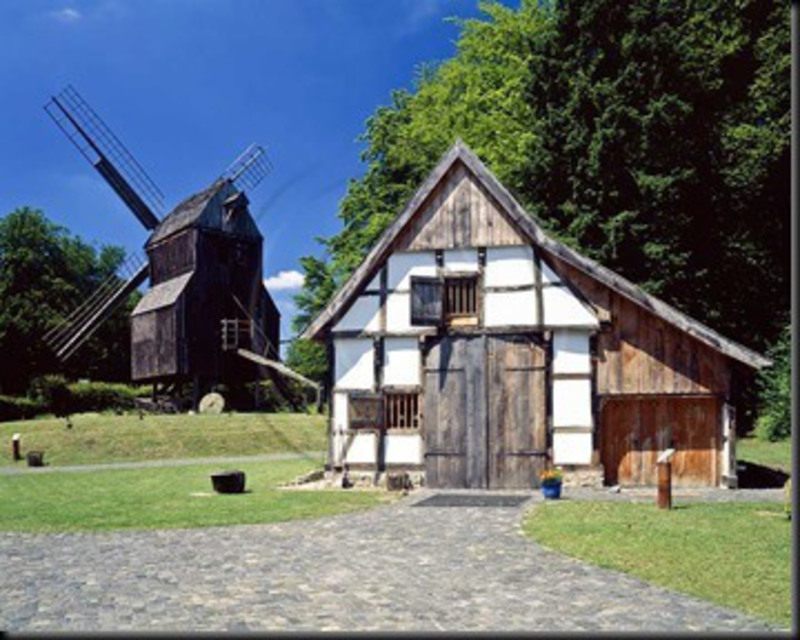 KISSLEGG ET SON CHATEAU ET LE VILLAGE A L'ANCIENNE 