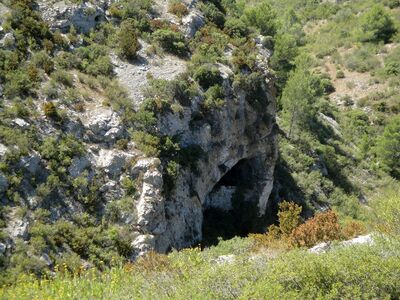 * OPOUL-PERILLOS le château et les canyons