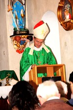 Mgr Xavier Malle au Saix pour la bénédiction de l'église rénovée