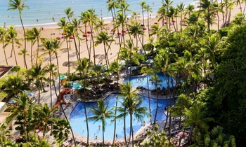 Hilton-Hawaiian-Village-Pools.tif-940x564