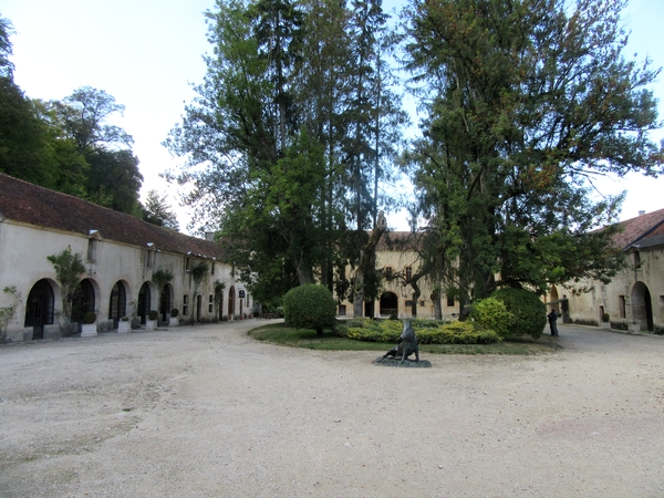 Les Amis du Musée ont visité le musée de la vénerie du Val des Choues...