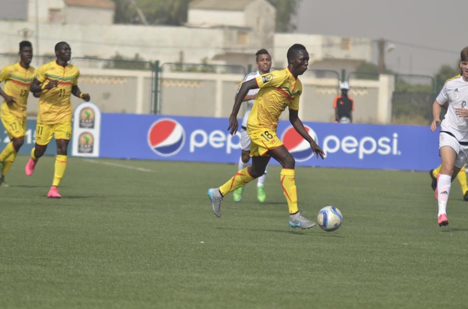 Chita Oussama le Mercredi 2.12.2015 CAN U23 Mali-EN 0-2 (1)