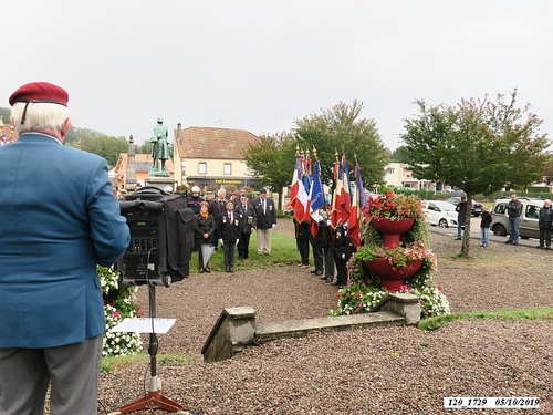 * Colline de Bourlémont  (la Chapelle N-D du Haut) - En hommage aux parachutistes du Bataillon de Choc  qui l'ont libérée les 1er et 2 octobre 1944.