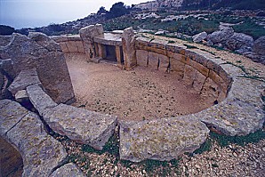 temple-mnajdra-500