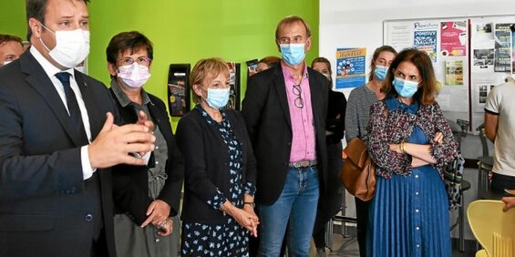 Lors de sa visite à l’IFPS de Pontivy, le président de la région, Loïg Chesnais-Girard, a annoncé l’ouverture de près de 1 000 places supplémentaires, en deux ans, dans les établissements bretons de f