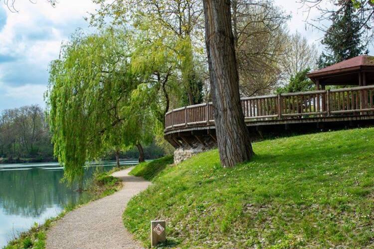 promenade sur les bords de marne 