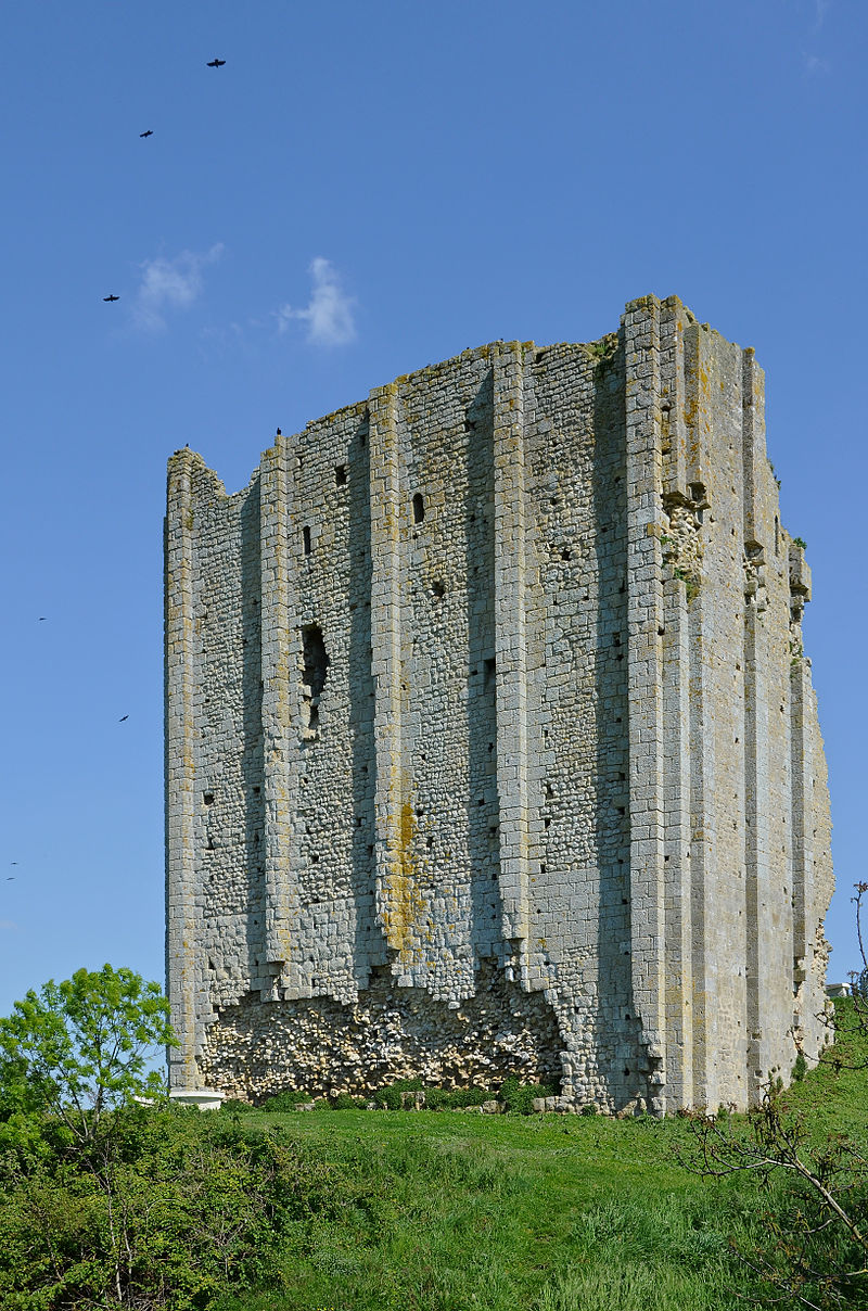 Saint-Sornin 17 La Tour-de-Broue 2013.jpg