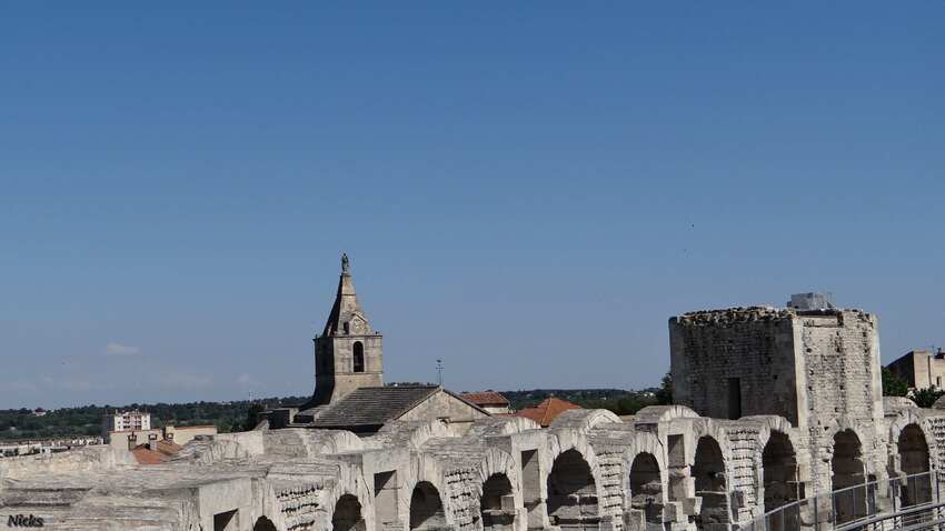 Arles,