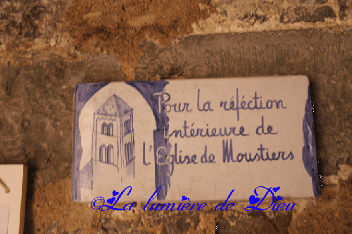 Moustiers Sainte Marie : L'église Notre-Dame de l'Assomption