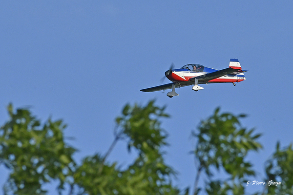 Jean-Pierre Gurga a photographié magnifiquement les avions de voltige au terrain d'Aviation de Châtillon sur Seine