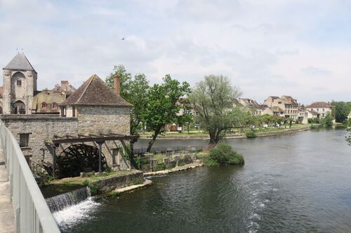 Balade au bord du Loingt à MORET-SUR-LOINGT