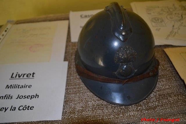 Une exposition de matériel militaire à Bissey la Côte