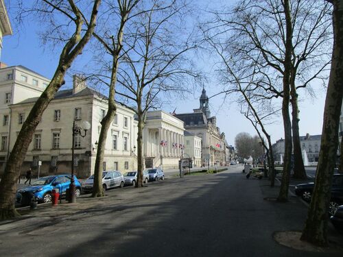 Les anciennes dans TOURS pour le Printemps 2016