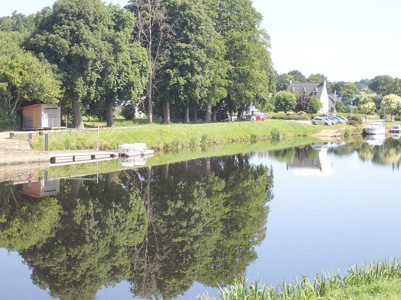 849 - En tandem, le long du Canal de Nantes à Brest !