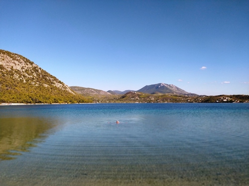 Le lac bleu ou Vouliagmeni