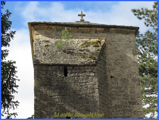 Aveyron causse noir, l'église st Jean de Balmes, l'ermitage st Michel 