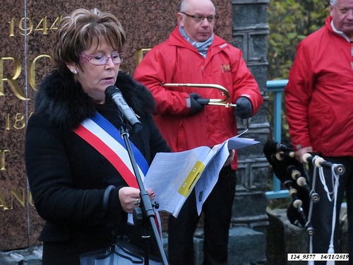 *  "Hommage et Mémoire" au Monument du 22ème BMNA à Éboulet, puis à la stèle du Général Diégo Brosset