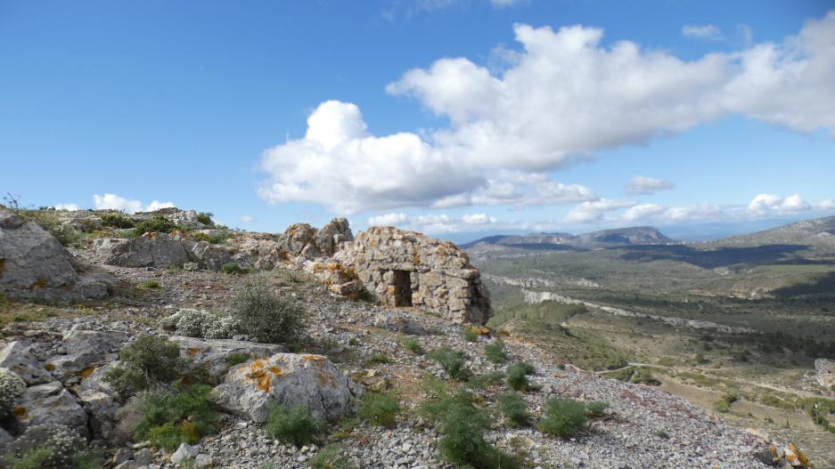 Peut être une image de montagne