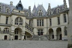        "" LE CHÂTEAU de PIERREFONDS"" & VERS LE CHÂTEAU de COMPIEGNE""