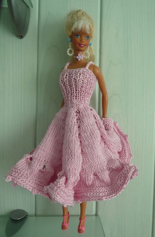 Barbie: modèle robe rose tricot