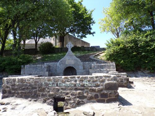 île de Saint Cado, la fontaine de Saint Cado