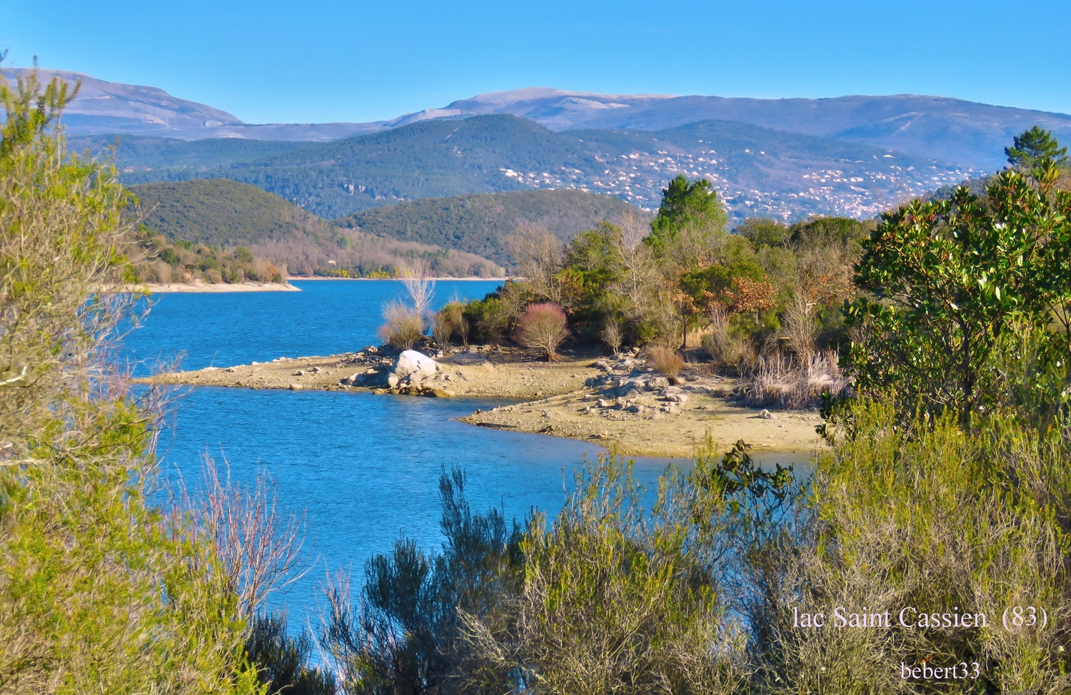 lac St Cassien (83) dans le Var