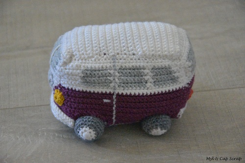Caps: Un Petit Van au crochet