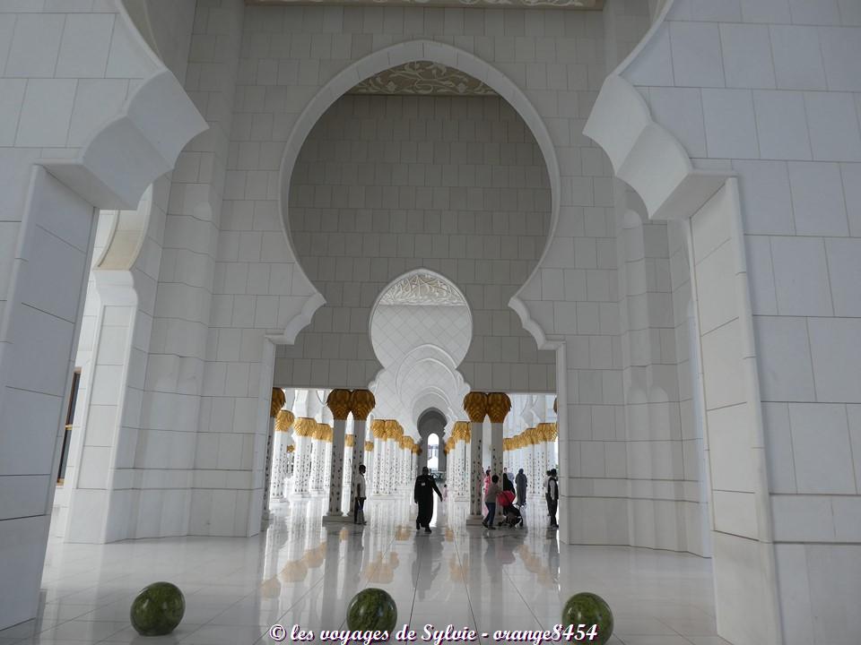 ABU DHABI MOSQUÉE Cheikh Zayed INTERIEUR