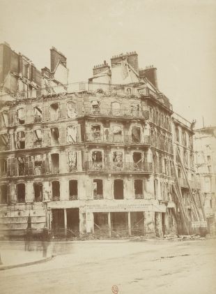 Rue de Rivoli (angle de la rue Saint Martin) - Insurrection de Paris, 1871 / Wulff Jeune phot.: 