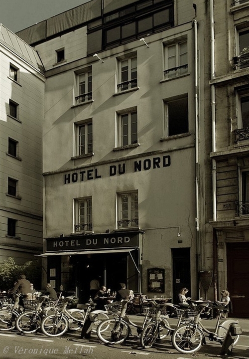 Canal Saint-Martin : C'est un Hôtel ...La vraie histoire de L'Hôtel du Nord