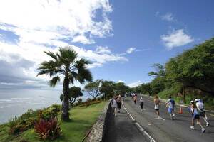 season marathon hawaii runners running