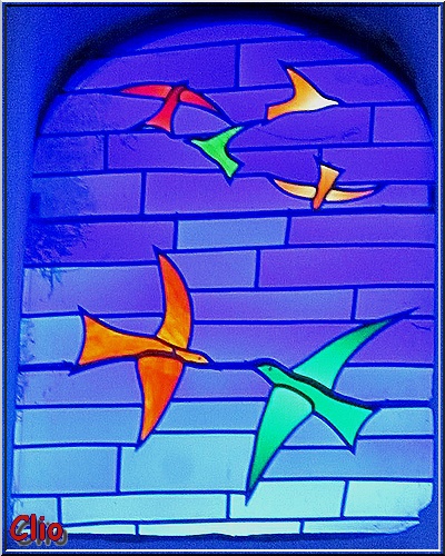 4 - Les vitraux de Jean-Michel Folon dans l'église de Waha - Les oiseaux .