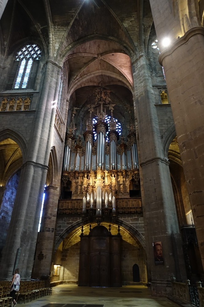 La cathédrale Notre-Dame de l'Assomption de Rodez : l'intérieur...
