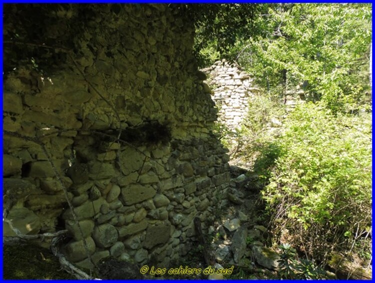 Sisteronnais, le hameau de St Symphorien...sur les traces de Pierre Magnan