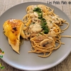 poulet roti pâtes et sauce crémeuse aux champignons de Paris
