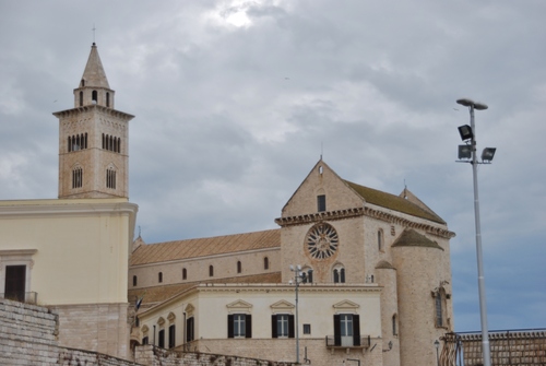 Trani et sa superbe Cathédrale dans les Pouilles en Italie (photos)