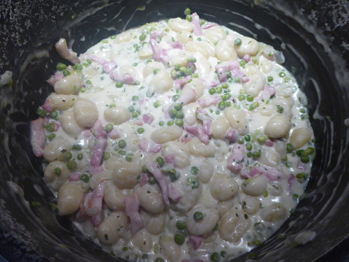 Un Gratin de Gnocchi et Petits pois façon Carbonara