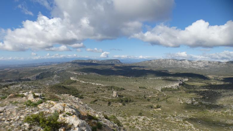 Peut être une image de montagne et brouillard