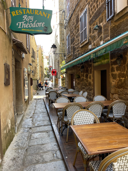 Dans les ruelles de Sartene