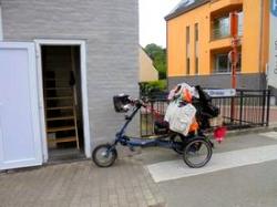Kot et Tricycle électrique                                                                                                                                                                                                                                                                                                                                                                                                                                                                                                                                                                                                                                                                                                                                                                                                                                                                                                                                                                                                                                                                                                                                                                                                                                                                                                                                                                                                                                                                                                                                                                                                                                                                                                                                                                                                                                                                                                                                                                                                                                                                                                                                                                                                                                                                                                                                                                                                                                                                                                                                                                                                                                                                                                                                                                                                                                                                                                                                                                                                                                                                                                                                                                                                                                                                                                                                                                                                                                                                                                                                                                                            Kote et Yticycle                                                                                          