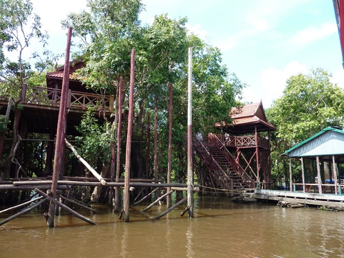 Les villages du Tonlé Sap